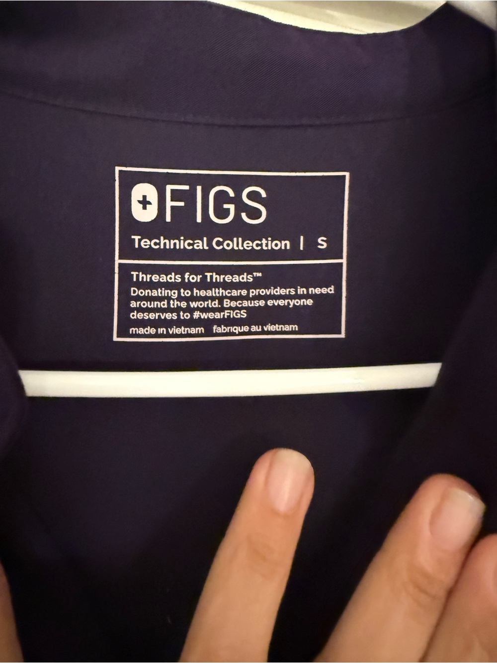 FIGS dark purple Women's Purple Scrub Top & Jogger Pants Set S - Picture 4 of 4